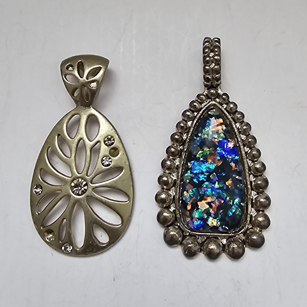 Elegant Silver Rhinstone and Multicolor Pendant Set